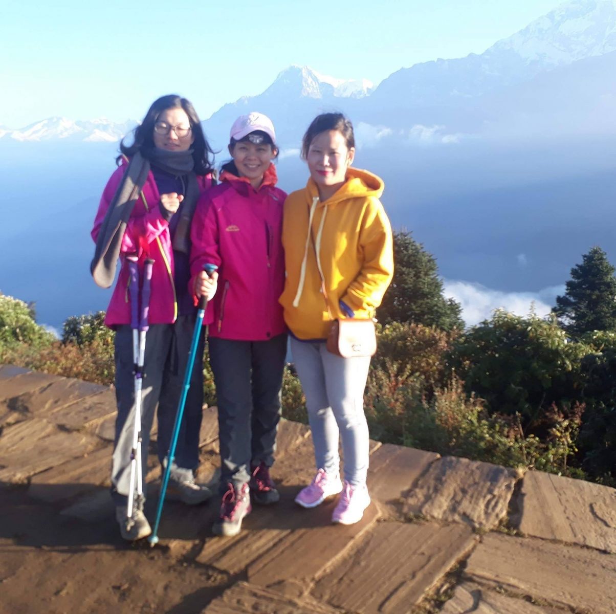 Nepal Trek Women Trip: With Nepal Female Trekking Guide 